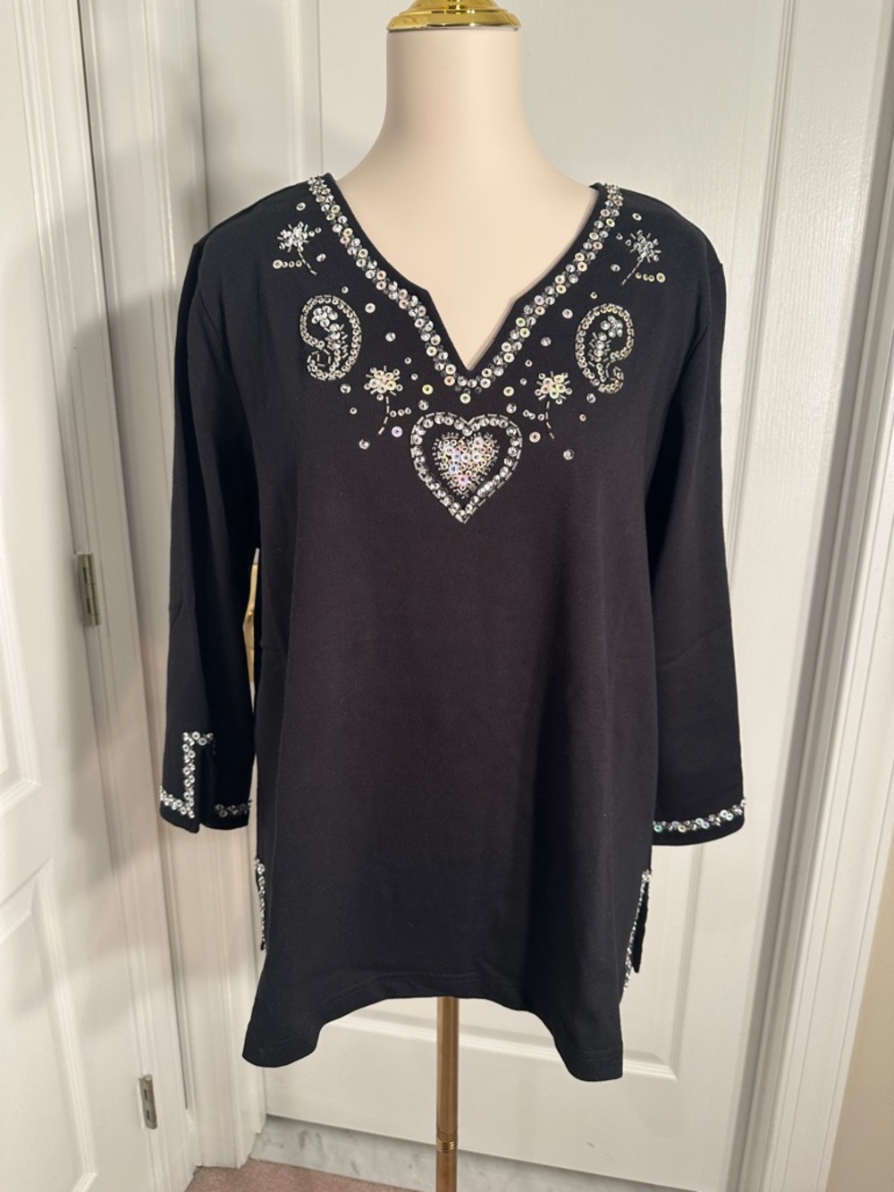 NWT Quaker Factory Embellished Black Women's V-Neck Tunic Top Sz XL